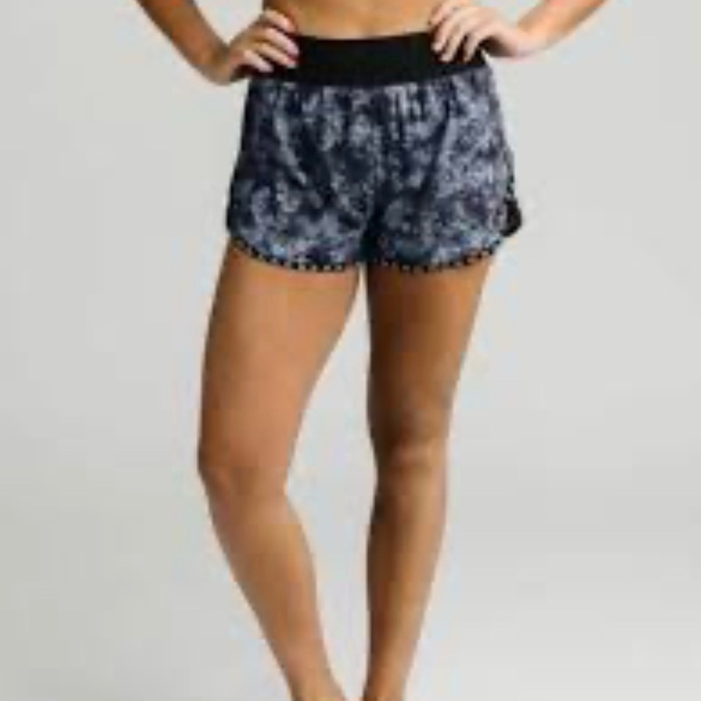 Zyia active womens tie-dye shorts size medium